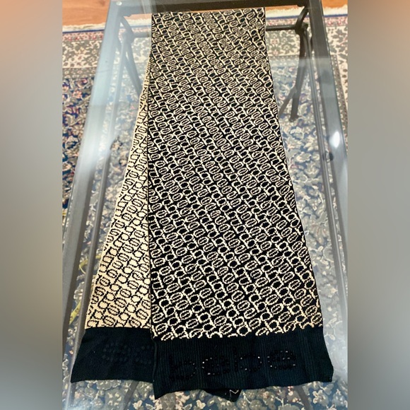 Bebe Wide Sparkling  Scarf/Wrap for Women - Picture 8 of 14